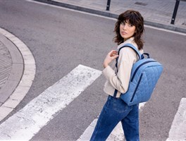 CJ4101_classic-backpack-M_rhombus-blue_reisenthel_RGB-Master_PE_06