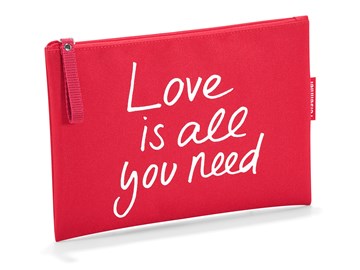 LR0051_case-1-slogan-1_love-is-all-you-need_reisenthel_Web_P_02